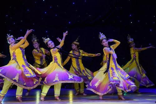 成人新年歌伴舞视频大全,盘点热门成人新年歌伴舞视频大全